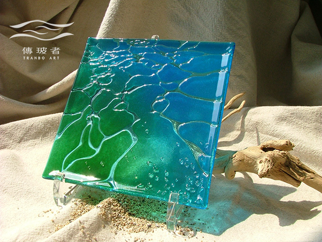 琉璃盤飾-若水系列B款 尺寸15x15x高2cm 售價/個NT$5,000
